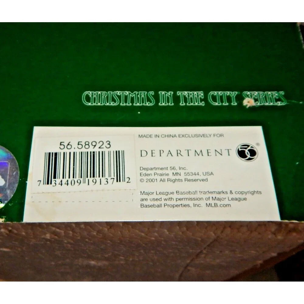 Dept 56 New York Yankee Stadium Collectible Ceramic House Illuminated